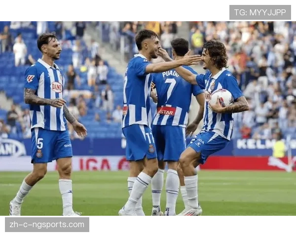 西班牙人防守高空球能力 面对瑟洛特头球攻势完全失控